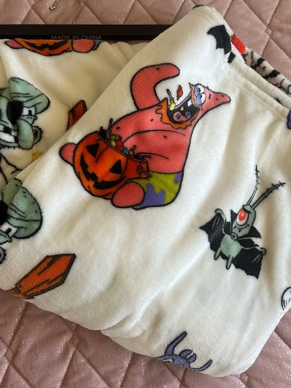 SpongeBob SquarePants White Halloween Blanket